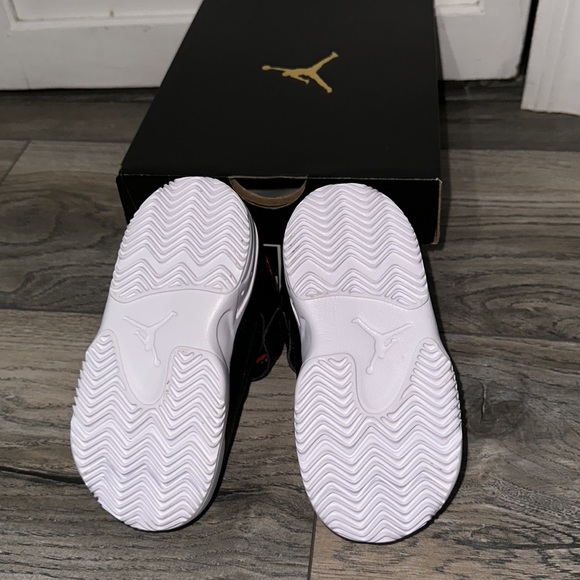 Jordan MAX AURA 3 (Toddler 7) Red/Black - Picture 4 of 6